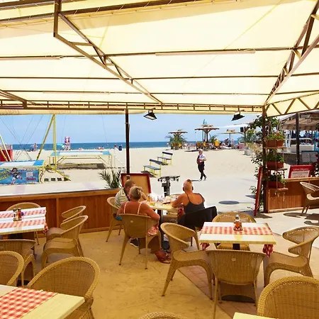 Отель Briz - Seabreeze