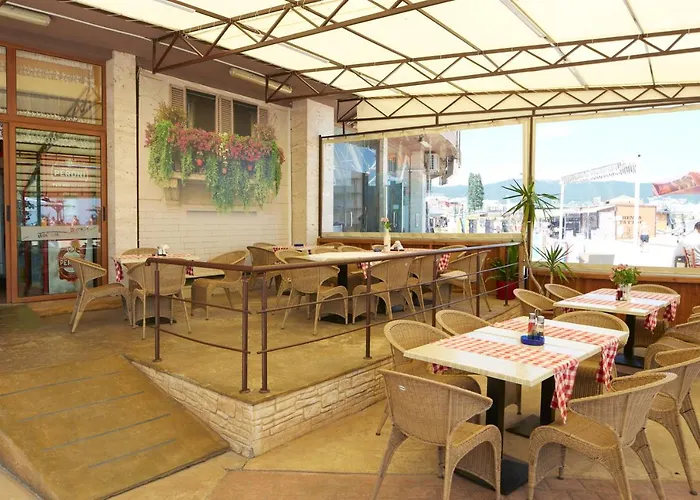 Отель Briz - Seabreeze