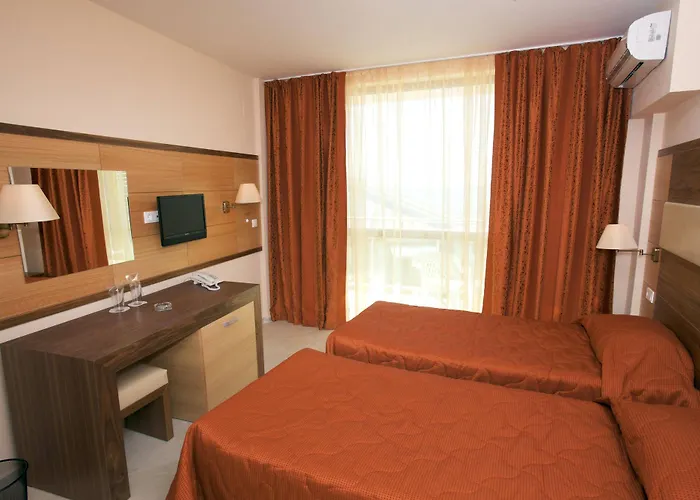 Hotell Briz - Seabreeze 3*