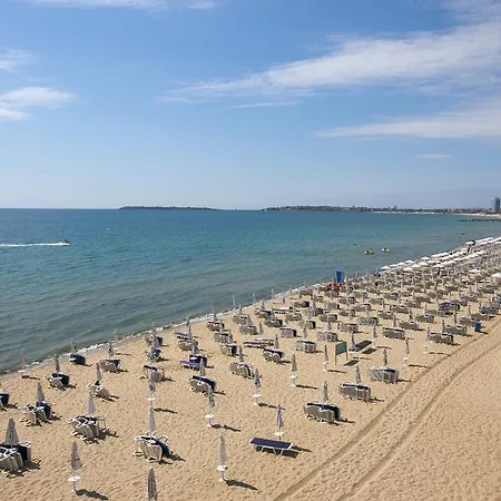فندق Briz - Seabreeze 3*