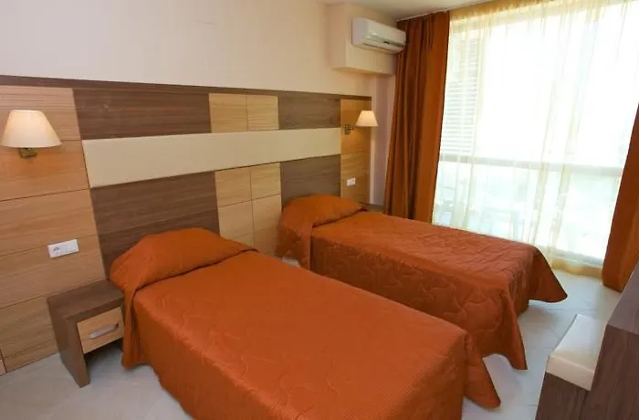 מלון Briz - Seabreeze סאני ביץ'