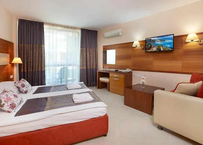 מלון Briz - Seabreeze סאני ביץ'