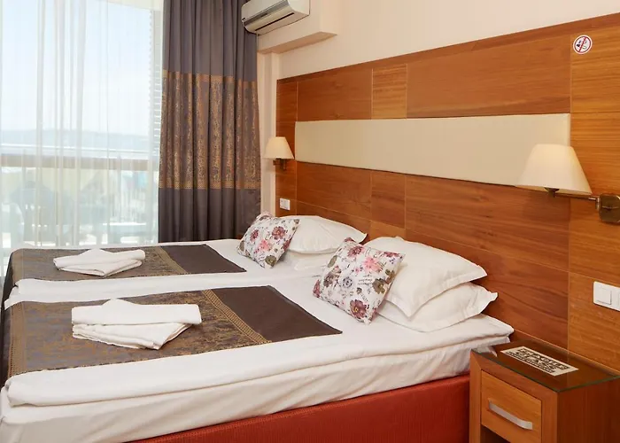 מלון Briz - Seabreeze סאני ביץ'