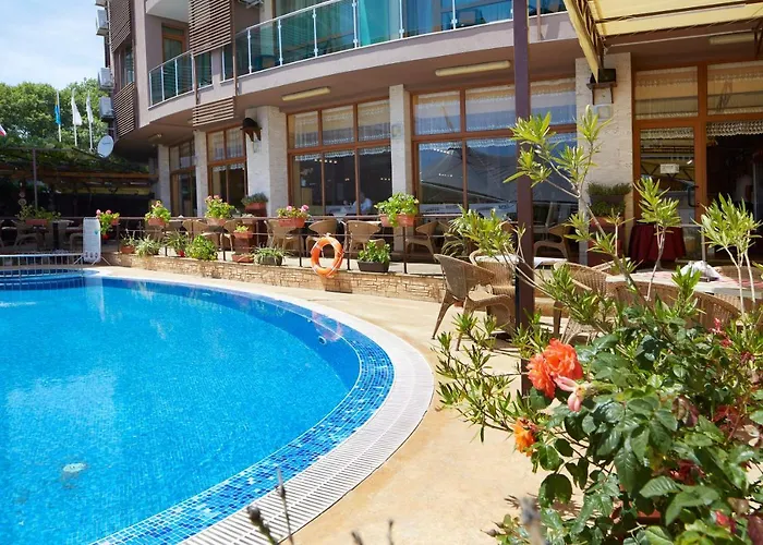 Отель Briz - Seabreeze Солнечный берег